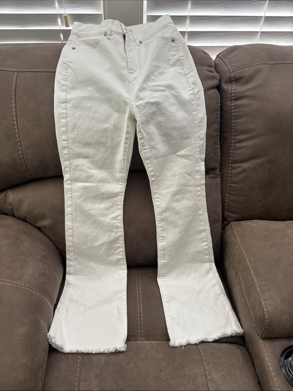 NWOT WHITE LIFT DENIM JEANS SZ 0